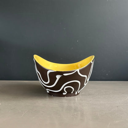 Bol apéritif en céramique jaune et noir, forme libre, West Germany - Ref 1216