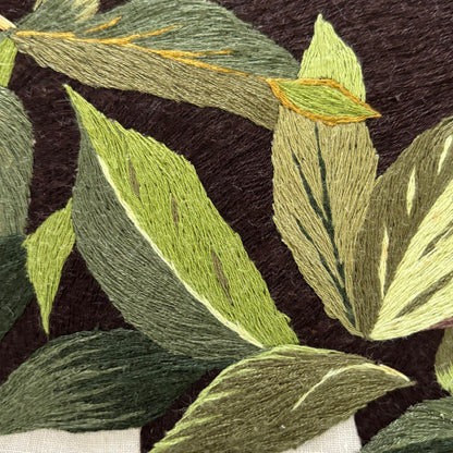 Broderie artisanale du Rwanda - Maman gorille et son bébé - Ref 1301