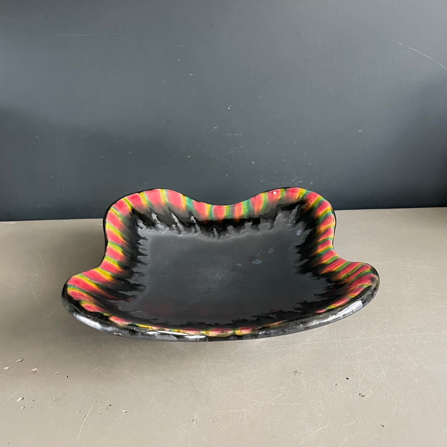 Coupe à fruits années 50 en émail métallisé - Ref 1197