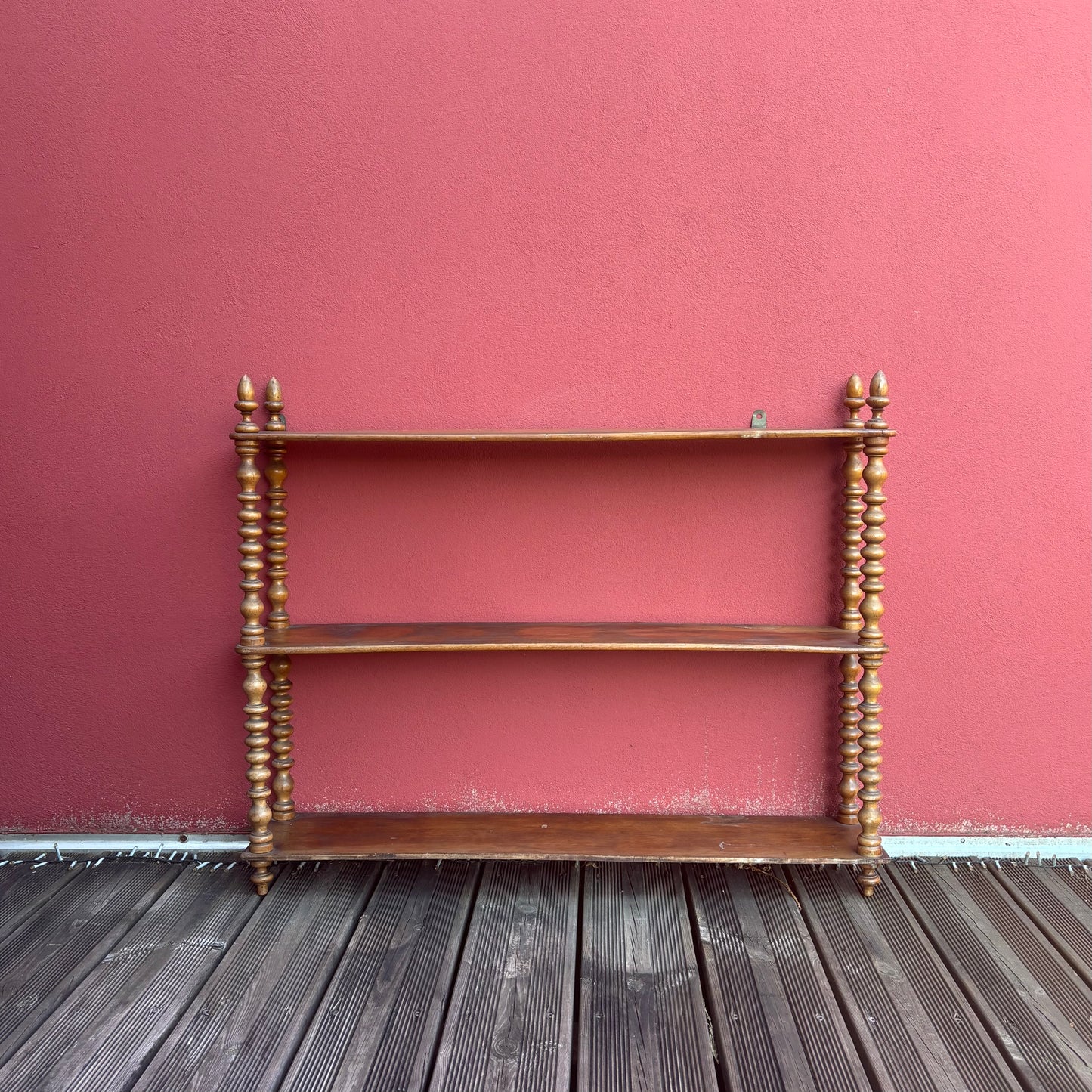 Étagère en noyer en bois perlé - Ref 1240