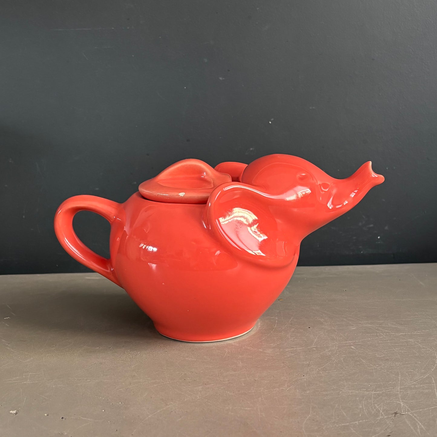 Théière Éléphant grand modèle couleur corail - Ref 1273