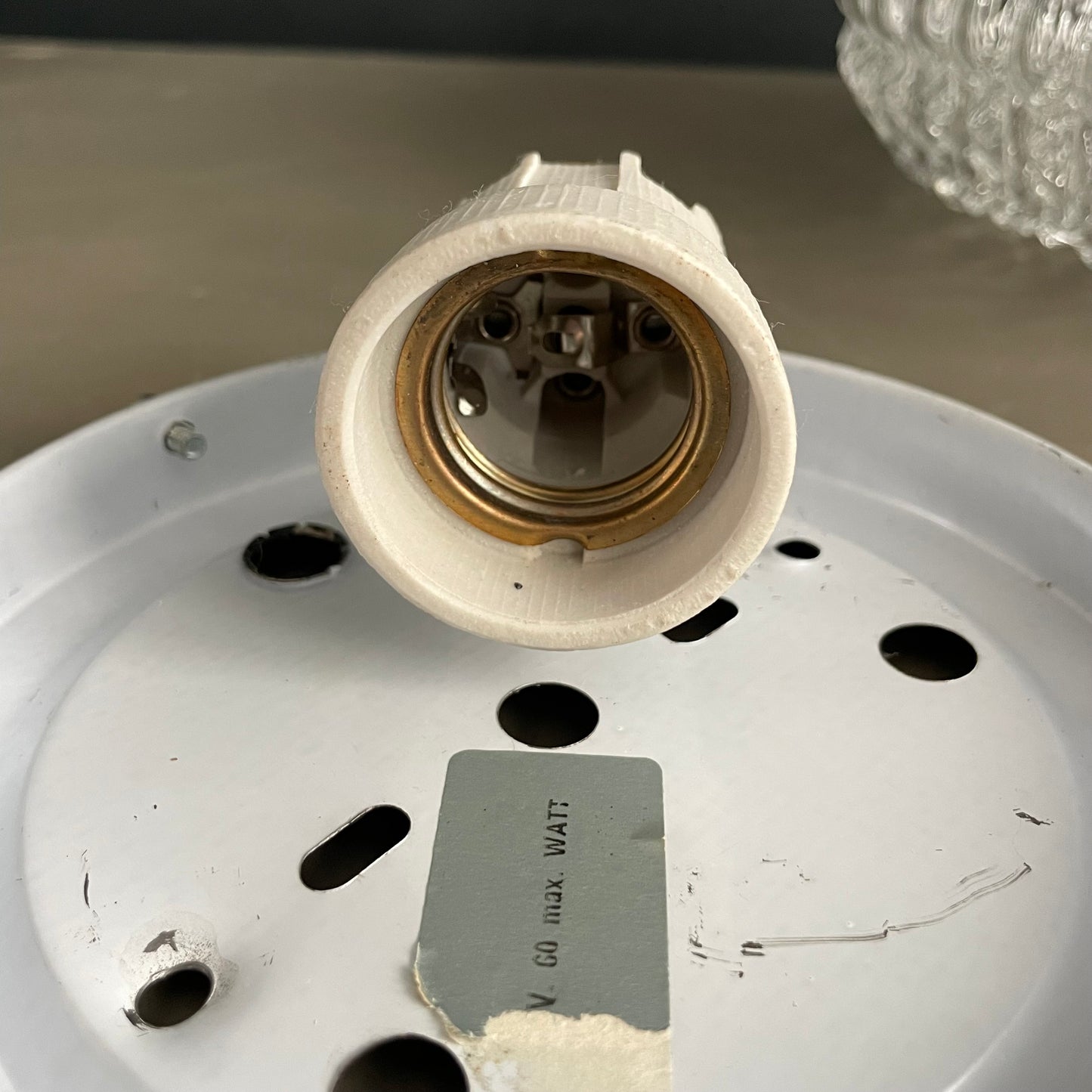 Paire de plafonniers / appliques en verre moulé + 1 globe seul - Ref 1179