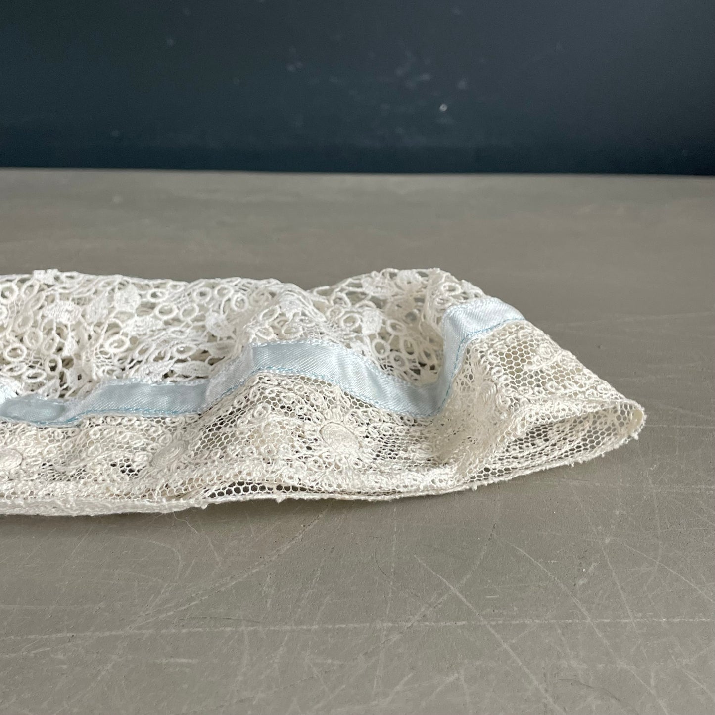 Bonnet de bébé ancien en dentelle - Ref 1159