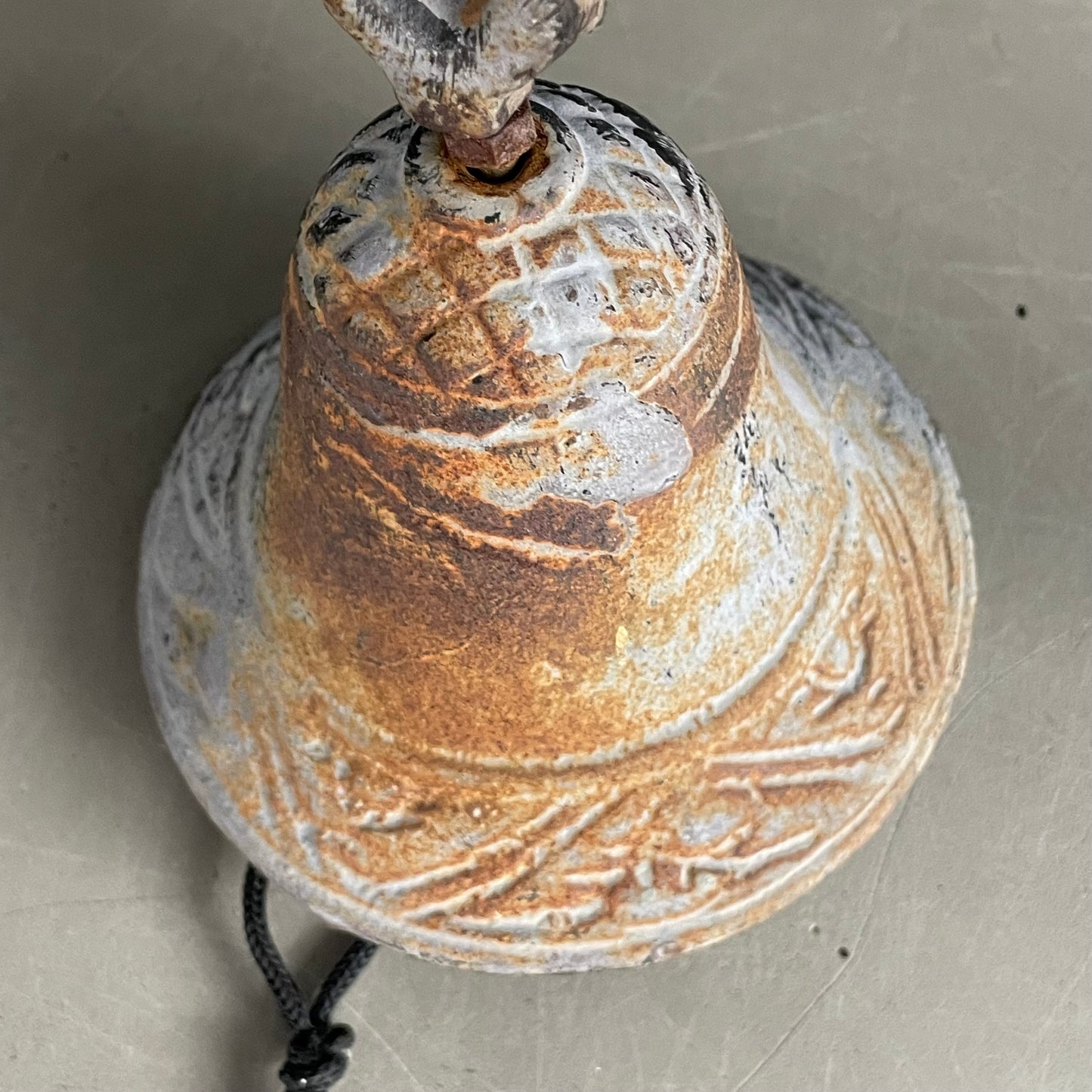 Cloche murale en fonte - Ref 1165