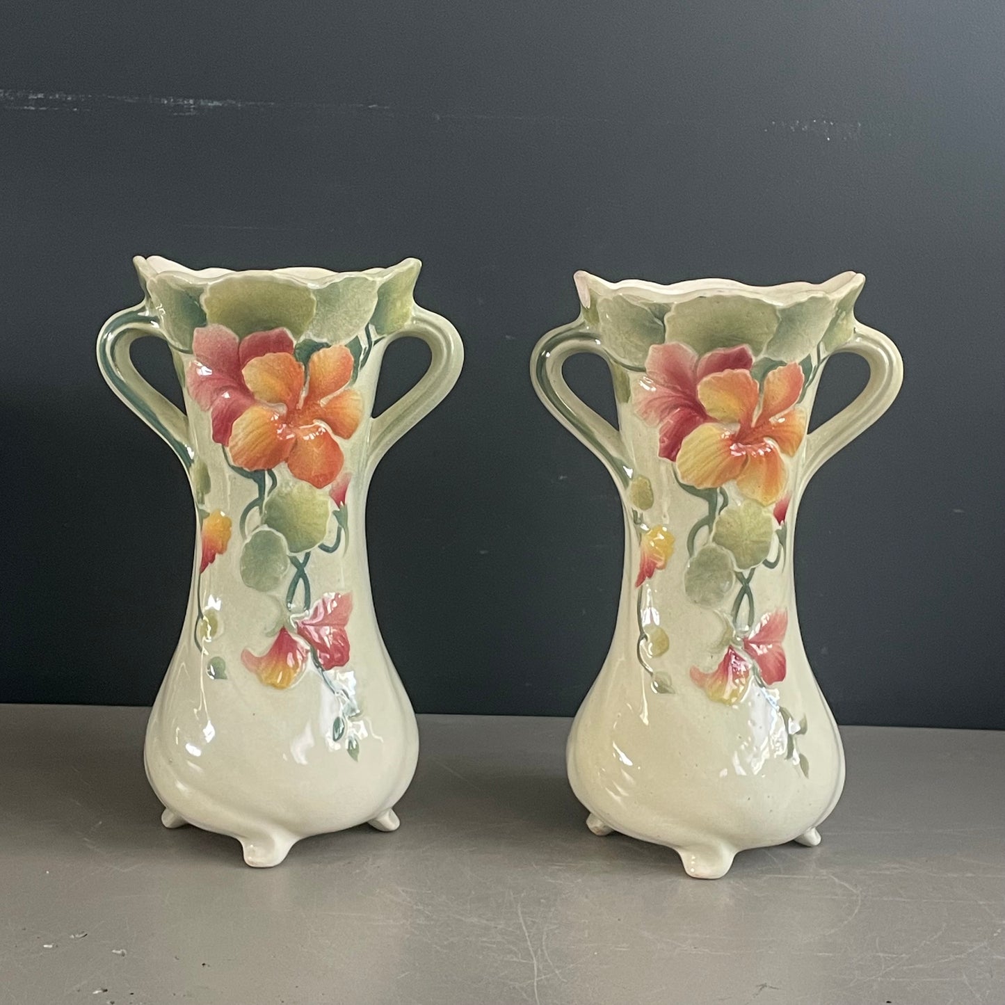 Paire des vases en barbotine St Clément - Ref 1115