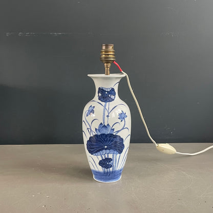 Pied de lampe asiatique en porcelaine peinte à la main - Ref 1106