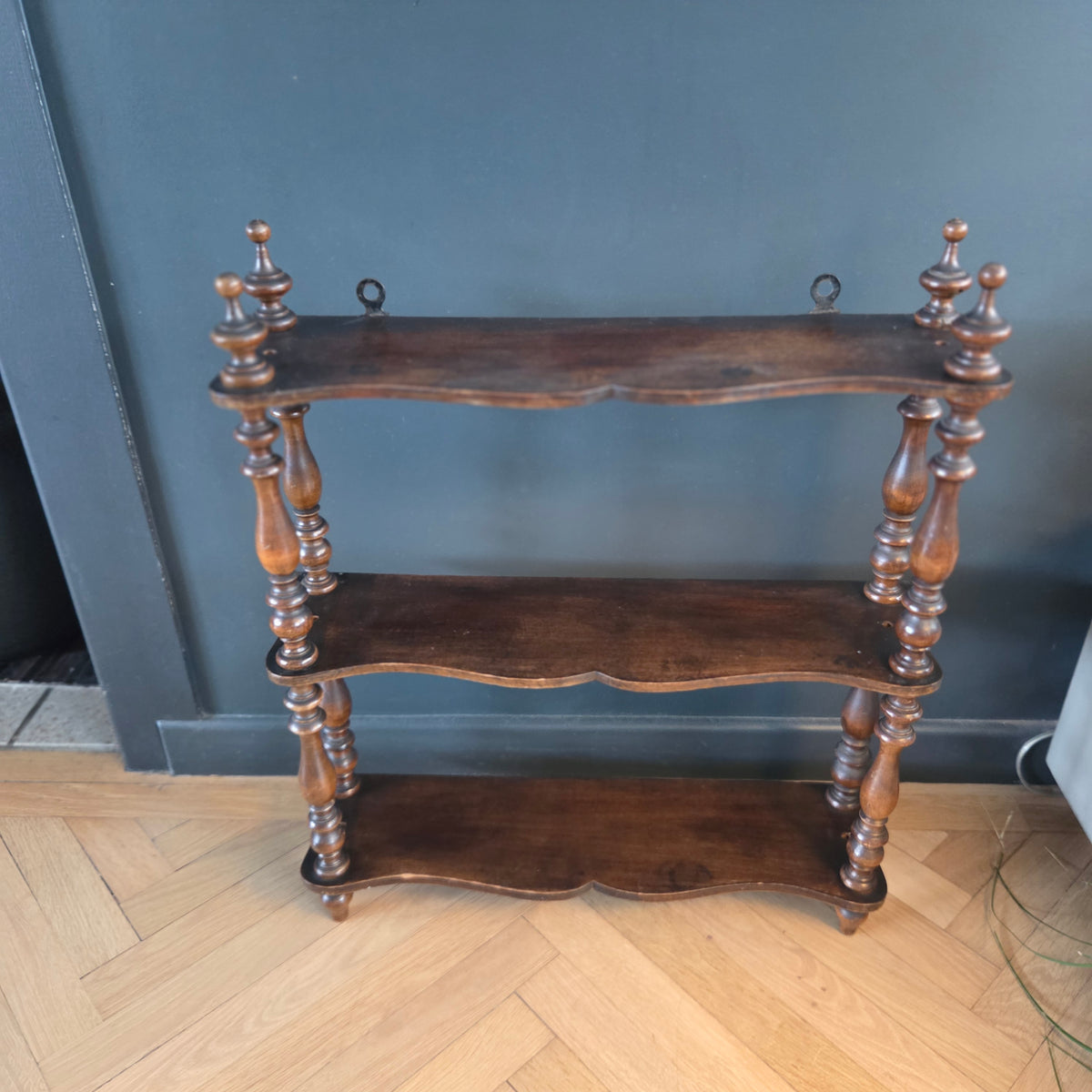 Étagère ancienne à suspendre/ poser en bois tourné - Ref 1464