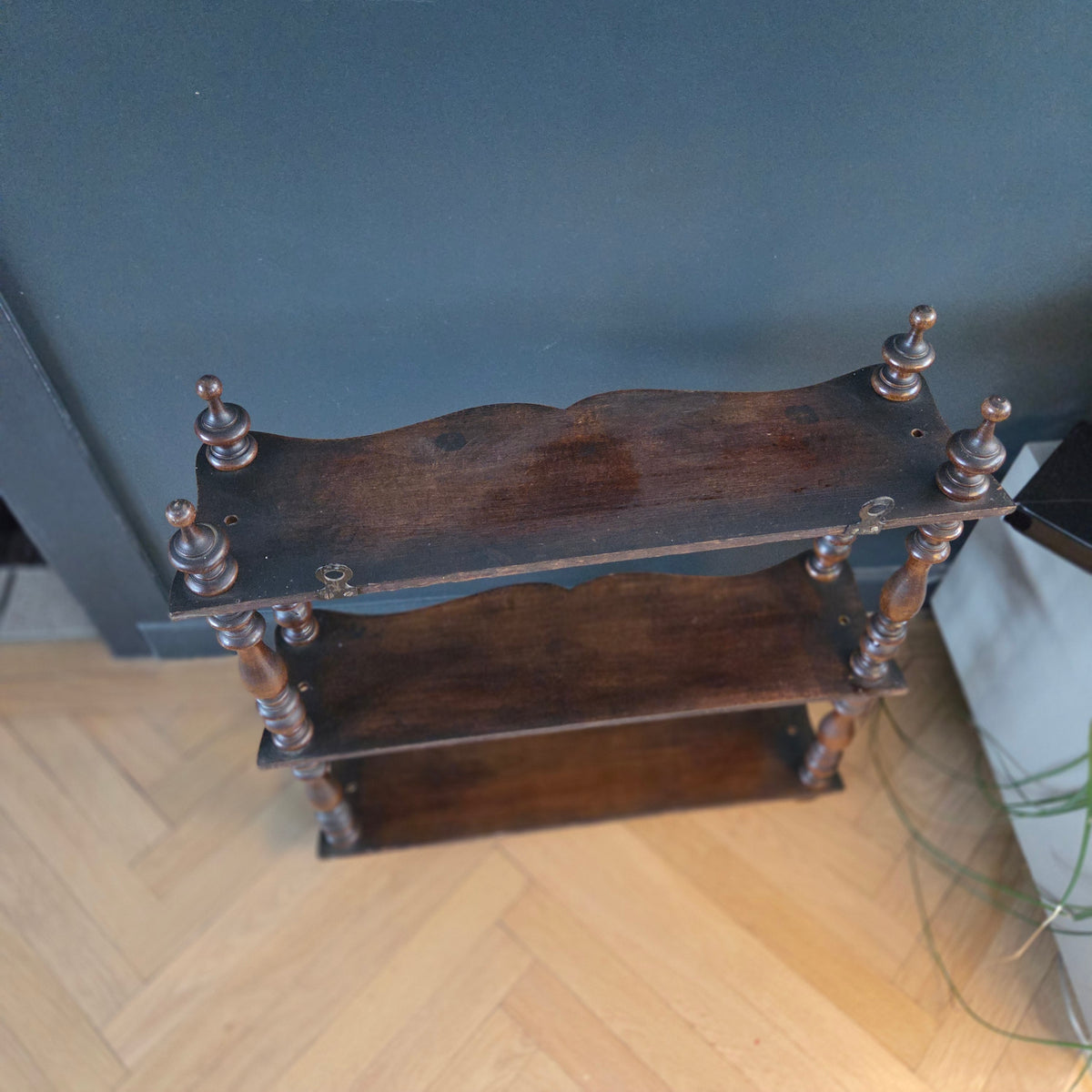 Étagère ancienne à suspendre/ poser en bois tourné - Ref 1464