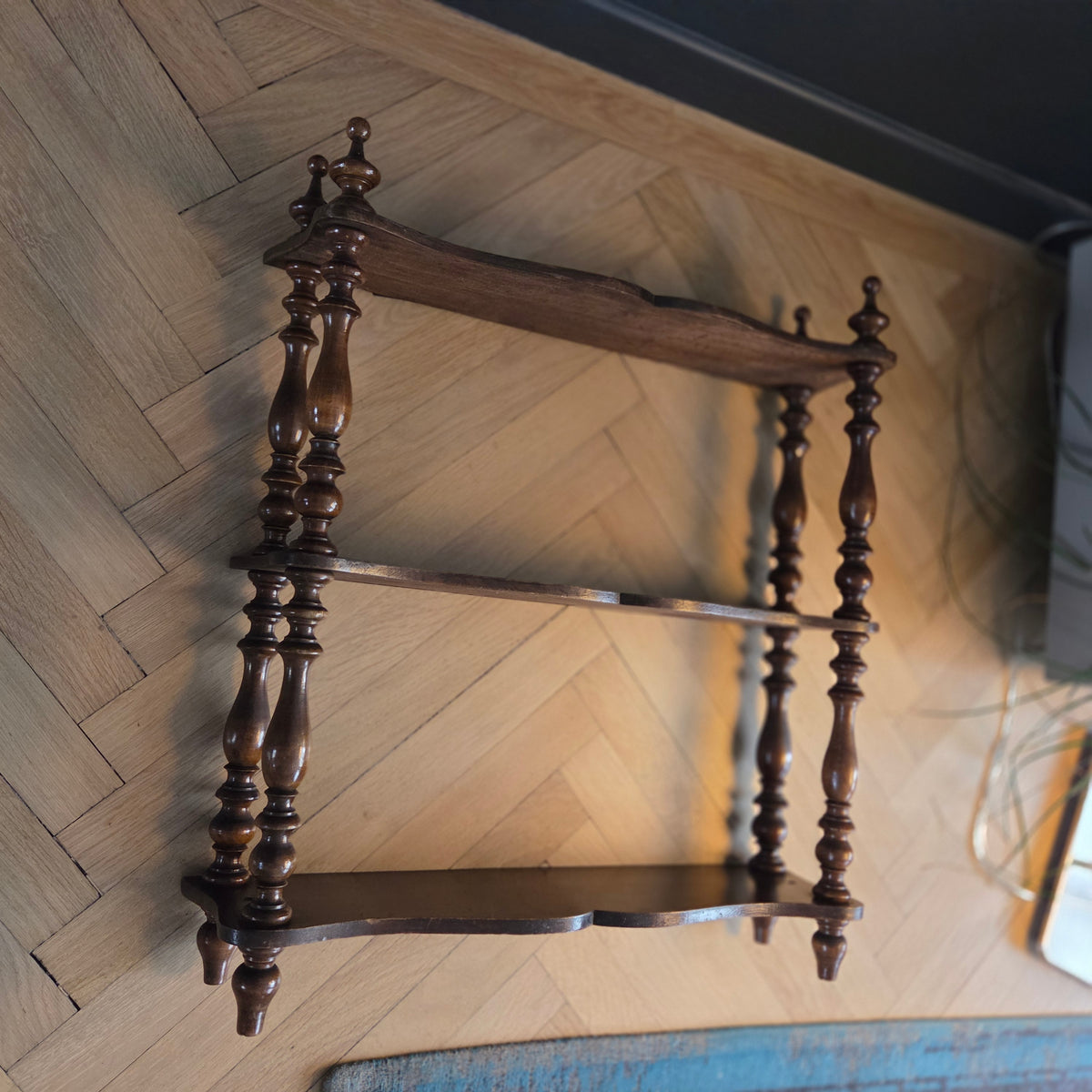 Étagère ancienne à suspendre/ poser en bois tourné - Ref 1464