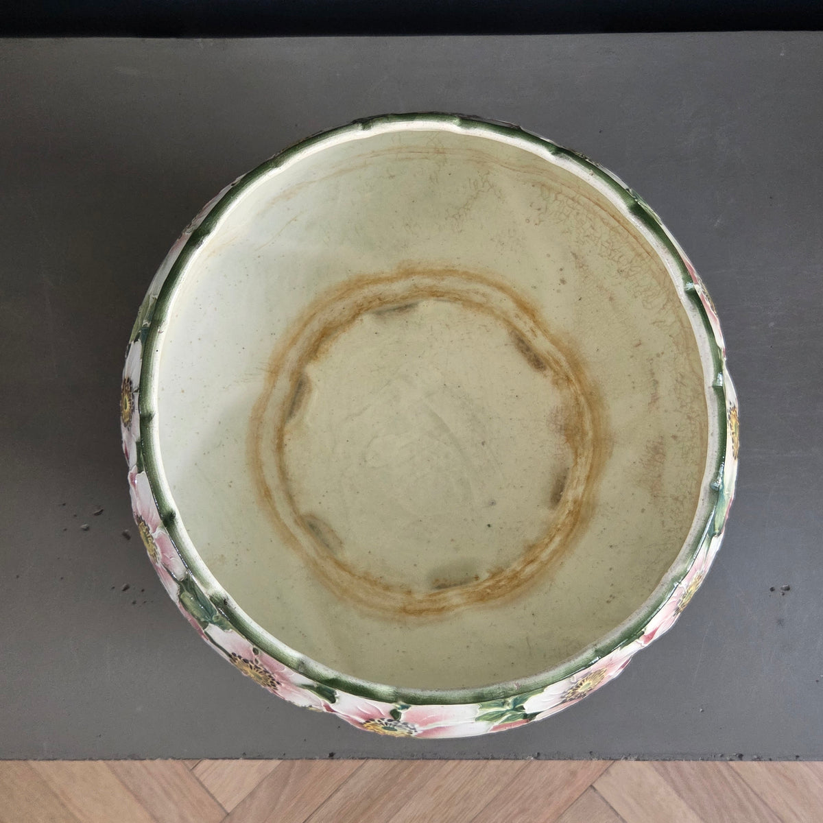 Grand cache-pot en barbotine Saint-Clément – Keller & Guérin – modèle 575 - Ref 1473