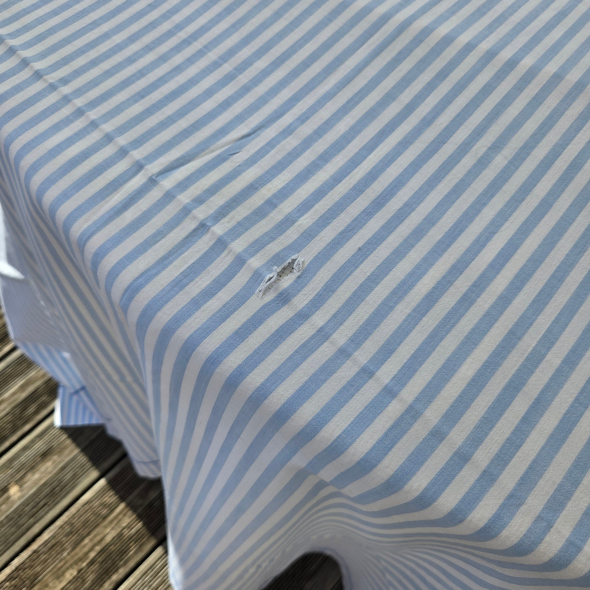Pièce de tissu rayé bleu layette - Drap ancien 265x165cm - Ref 1479
