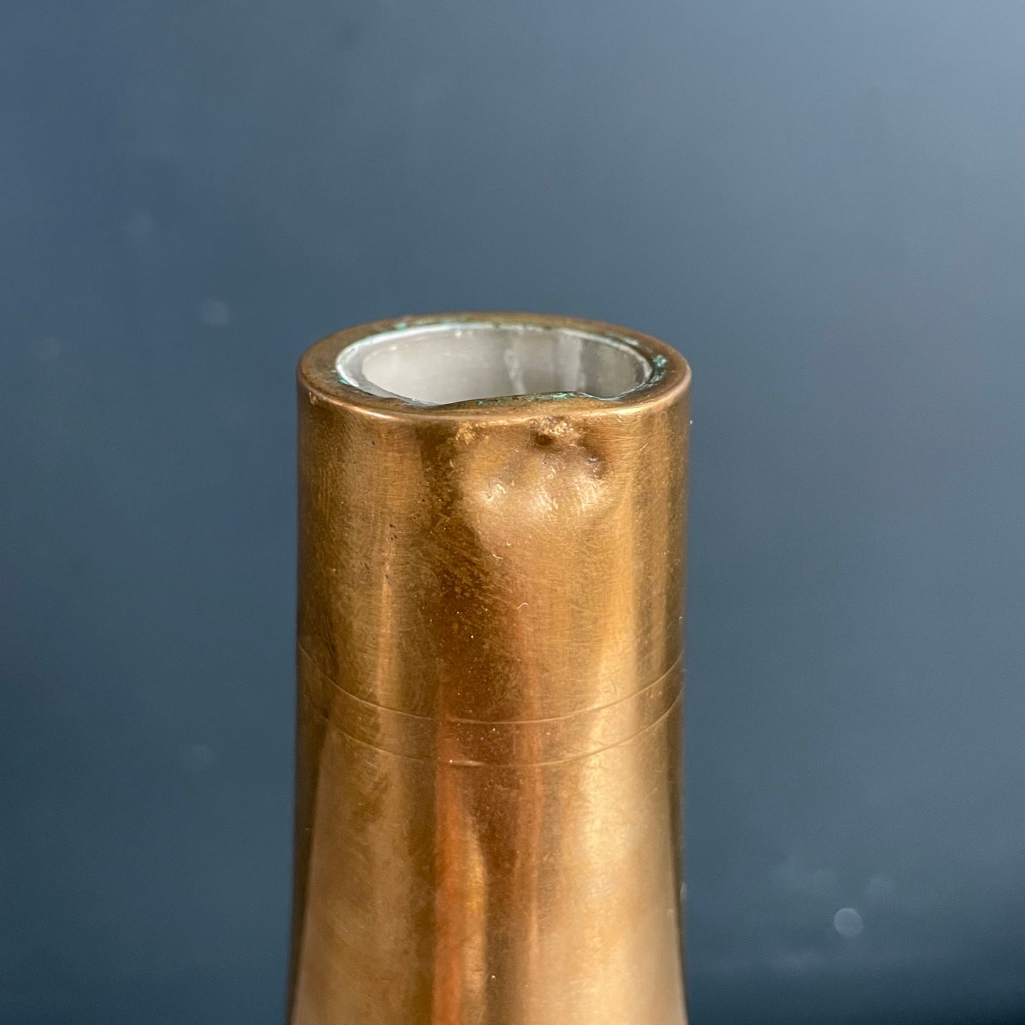 Bouteille flacon en verre ciselé et cuivre - Ref 1178