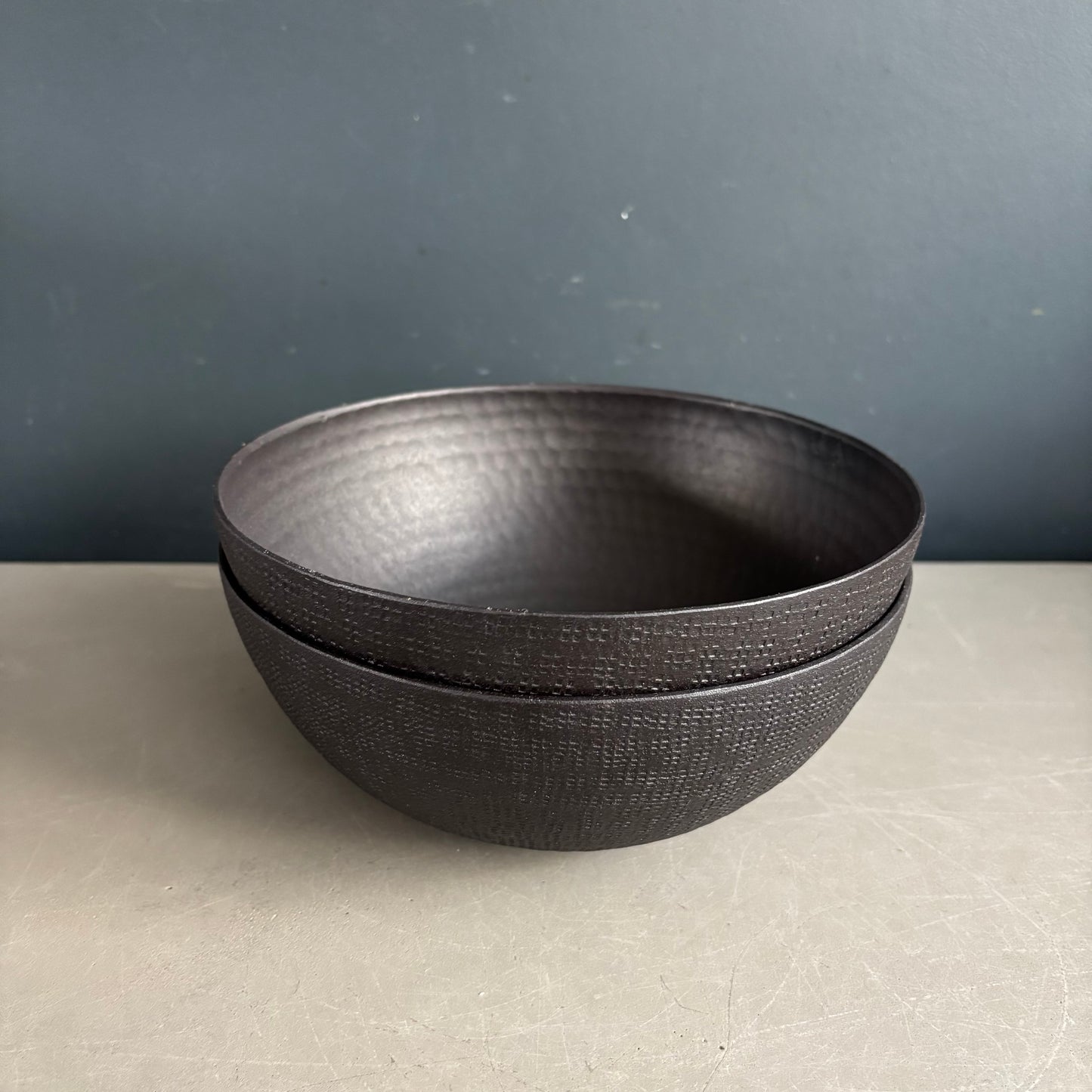 Paire de bols vide-poche en métal laqué noir - Ref 1249