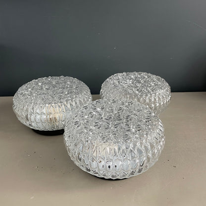 Paire de plafonniers / appliques en verre moulé + 1 globe seul - Ref 1179
