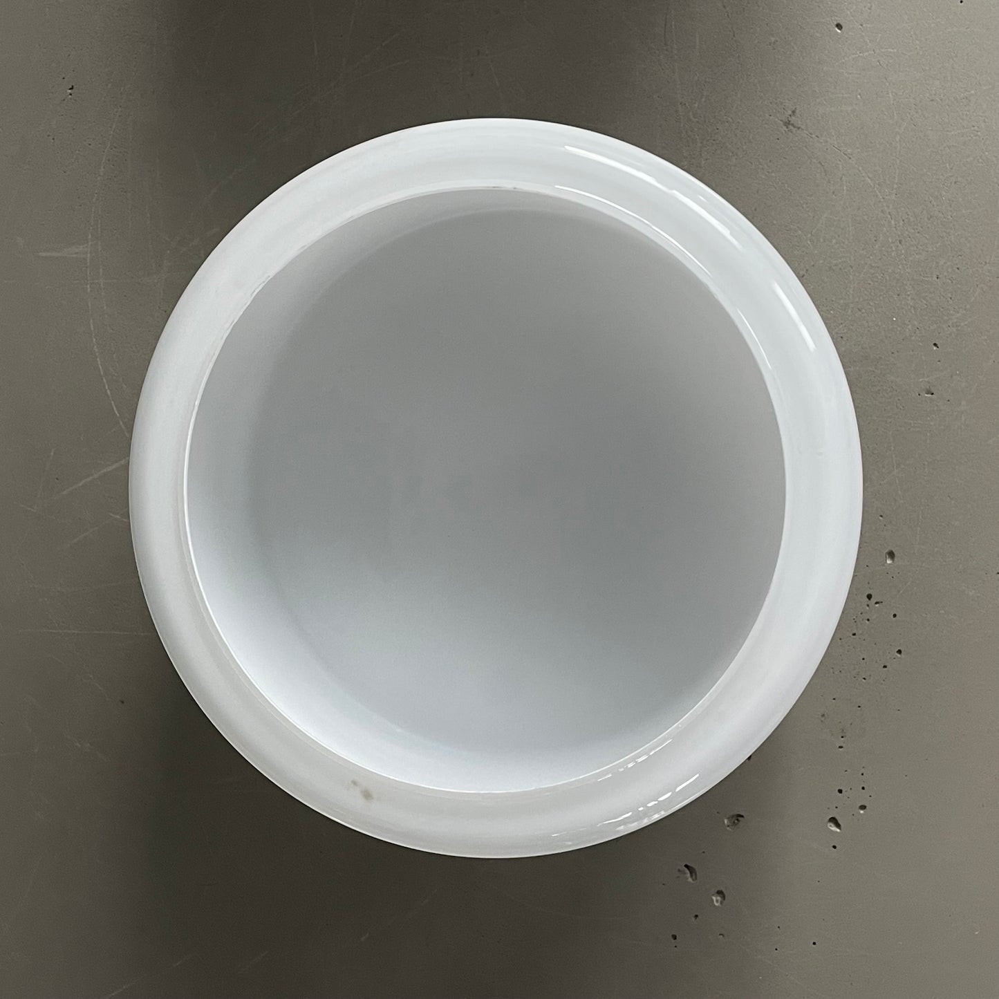 Paire de plafonniers globes en verre blanc - Ref 1175