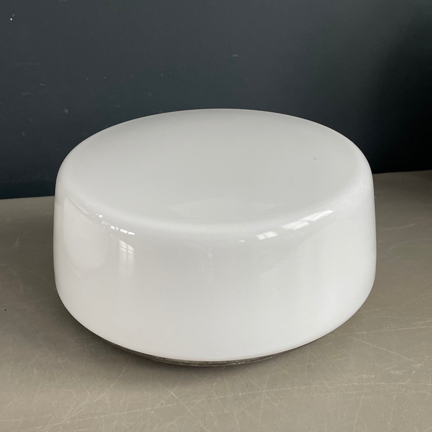 Paire de plafonniers globes en verre blanc - Ref 1175