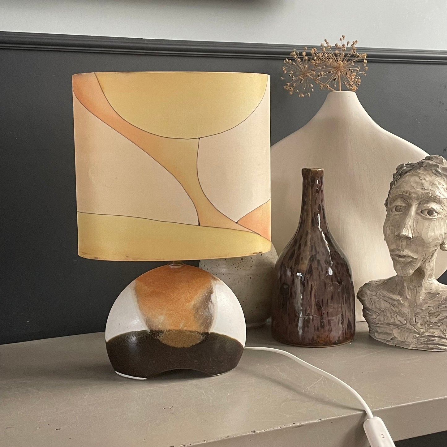 Lampe pied céramique et abat-jour en soie signé- Ref 1146
