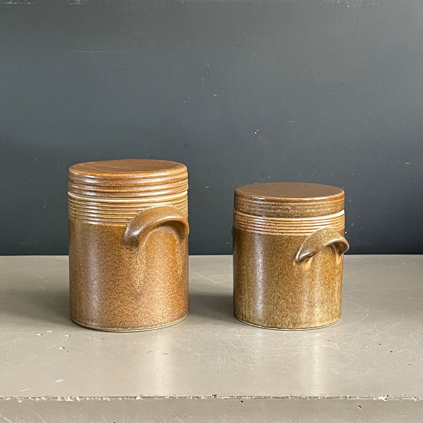 2 pots à condiments en grès émaillé - Ref 1083
