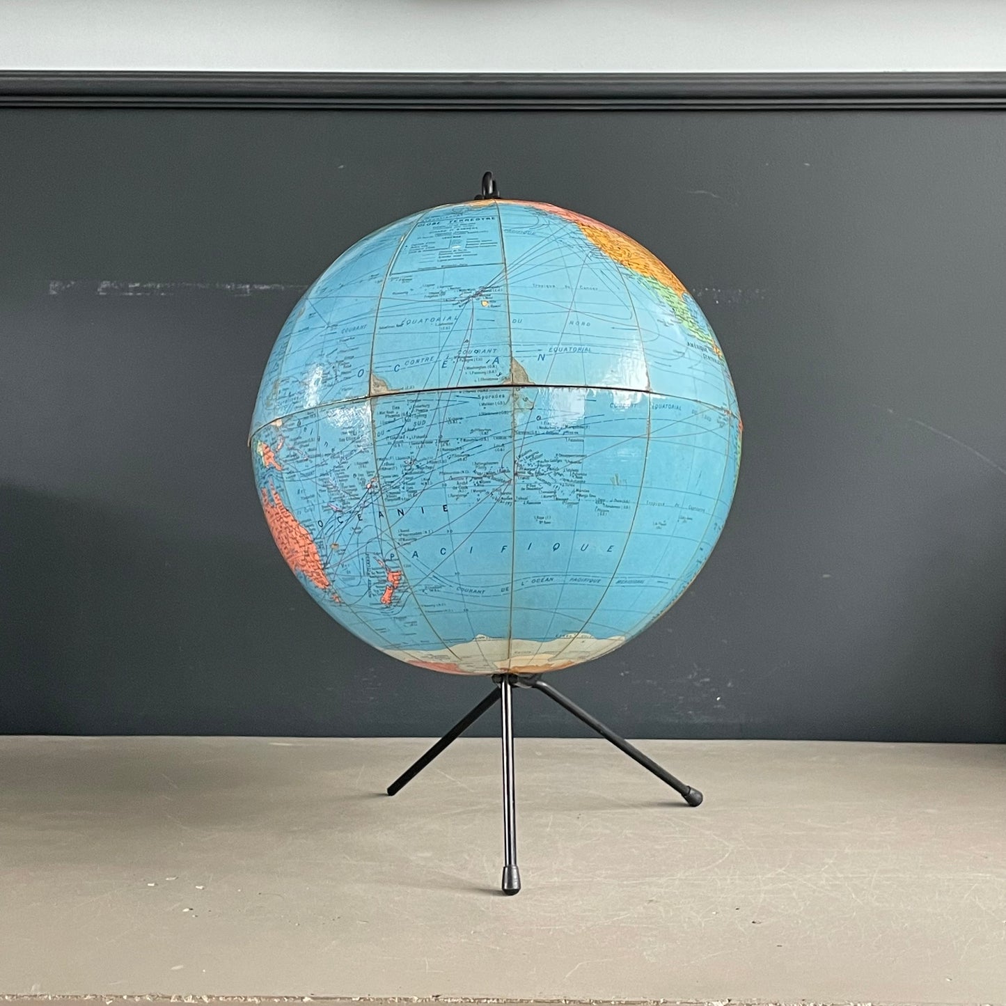 Globe terrestre vintage Girard et Barrère - Années 50-60 - piètement string - Ref 1153