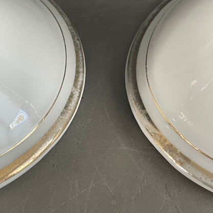 Paire de bougeoirs en porcelaine motif doré - Ref 1111