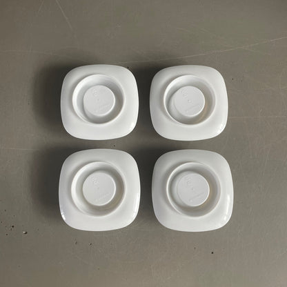 Lot de 4 coquetiers vintage en plastique - Ref 1054