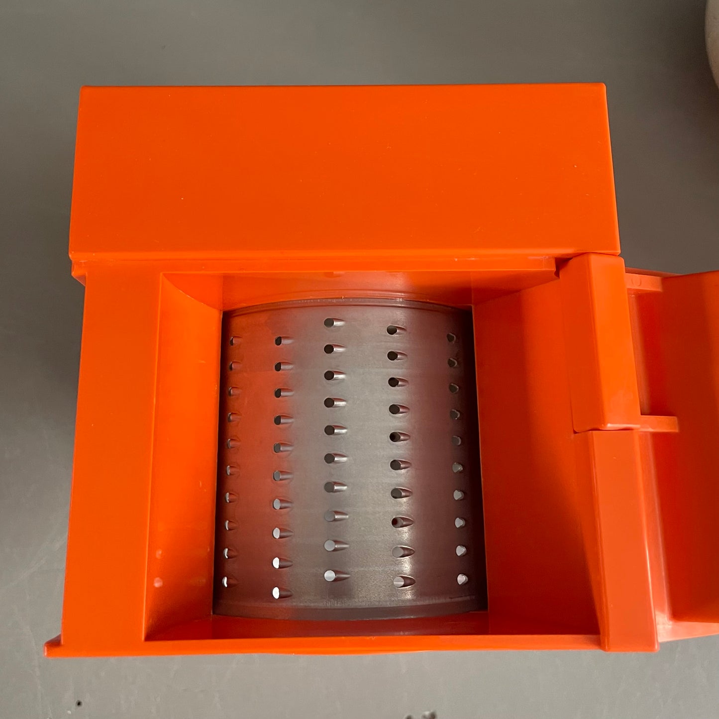 Râpe à tambour vintage Zyliss orange - Ref 925