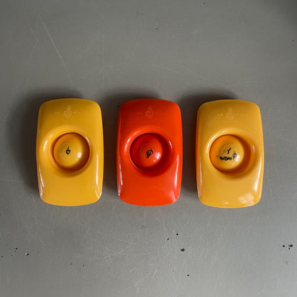Lot de 9 coquetiers vintage en plastique - Ref 926