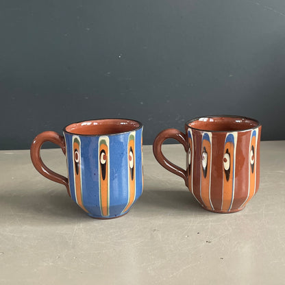 Ensemble tasses et pot à lait - Bulgarie - Ref 1139