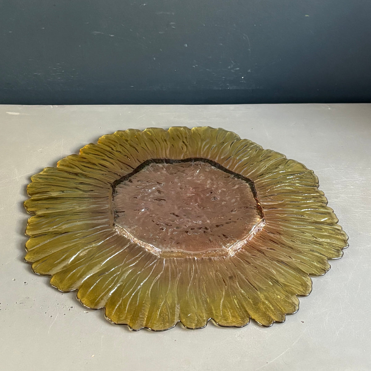 Assiette tournesol en arcopal ambré - Ref 1398