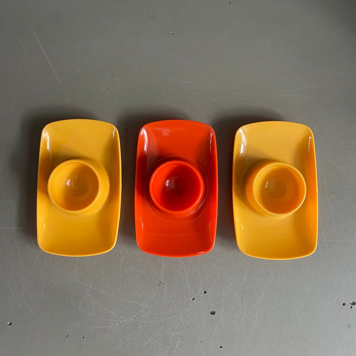 Lot de 9 coquetiers vintage en plastique - Ref 926