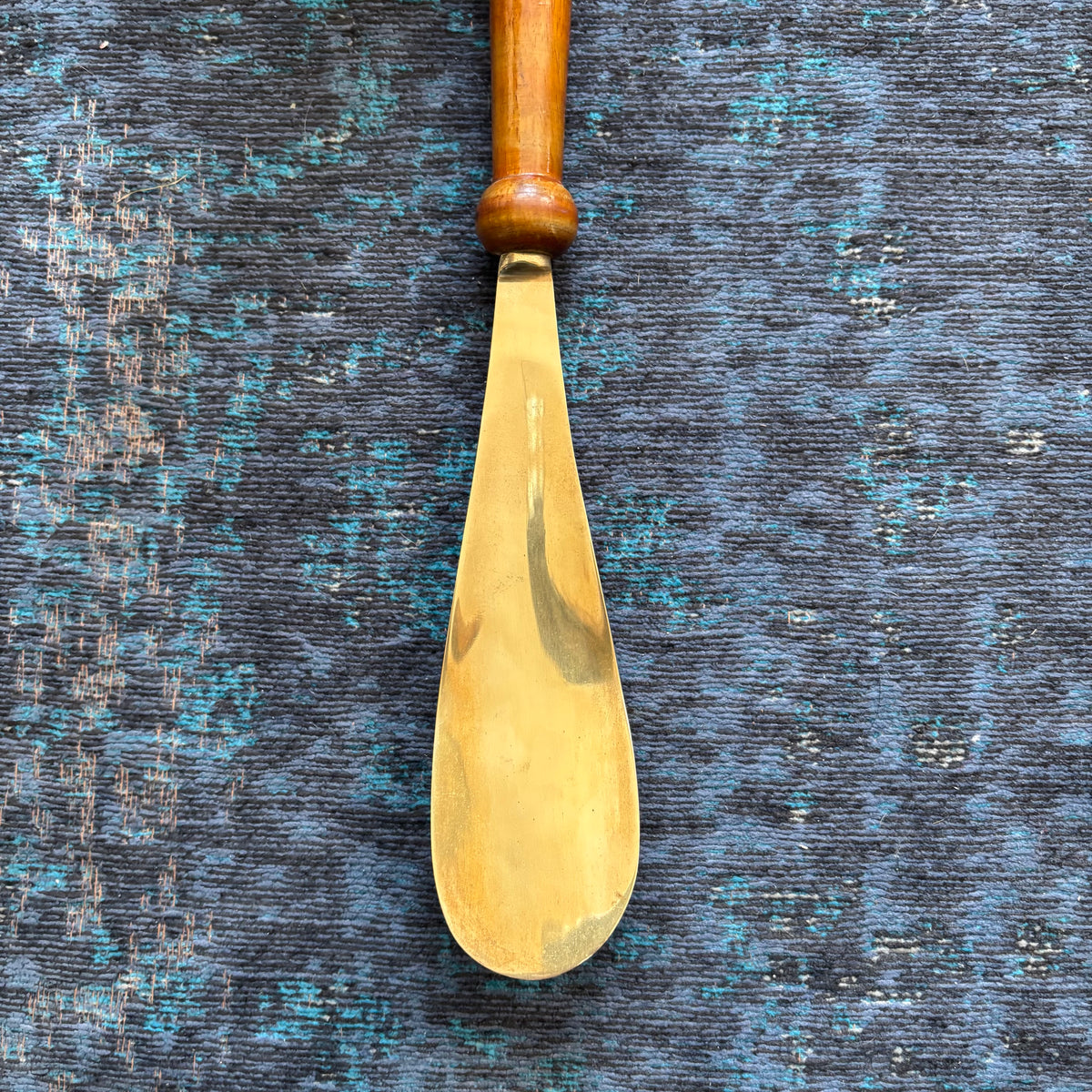 Chausse-pied long en bois et laiton - Ref 1384