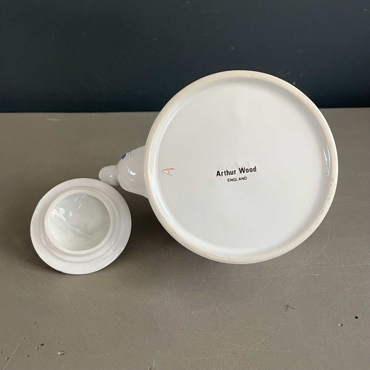 Théière anglaise Arthur Wood en porcelaine - Ref 1206