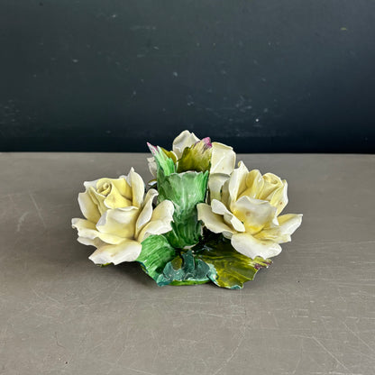Bougeoir roses en barbotine de porcelaine - Capodimonte Italie - Ref 1378
