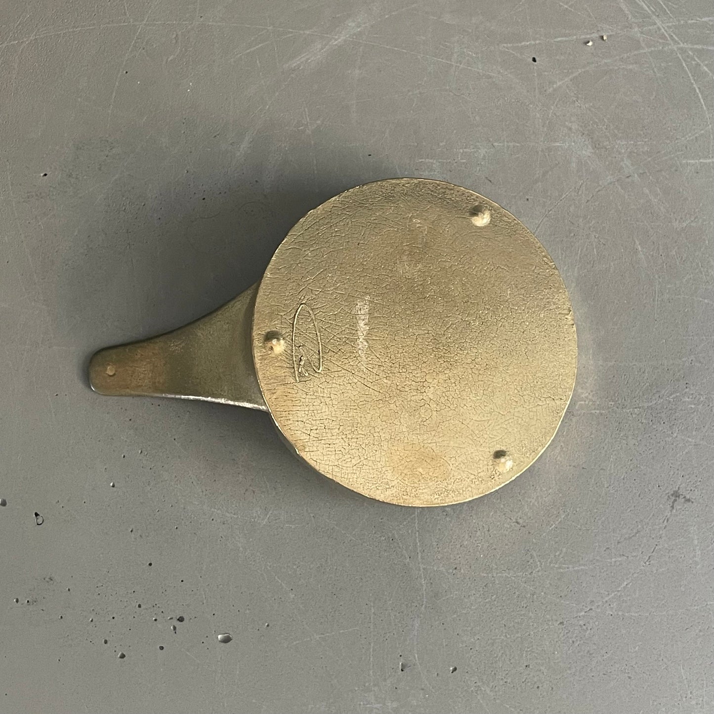 Coupelle en laiton gravée et signee - Ref 1127