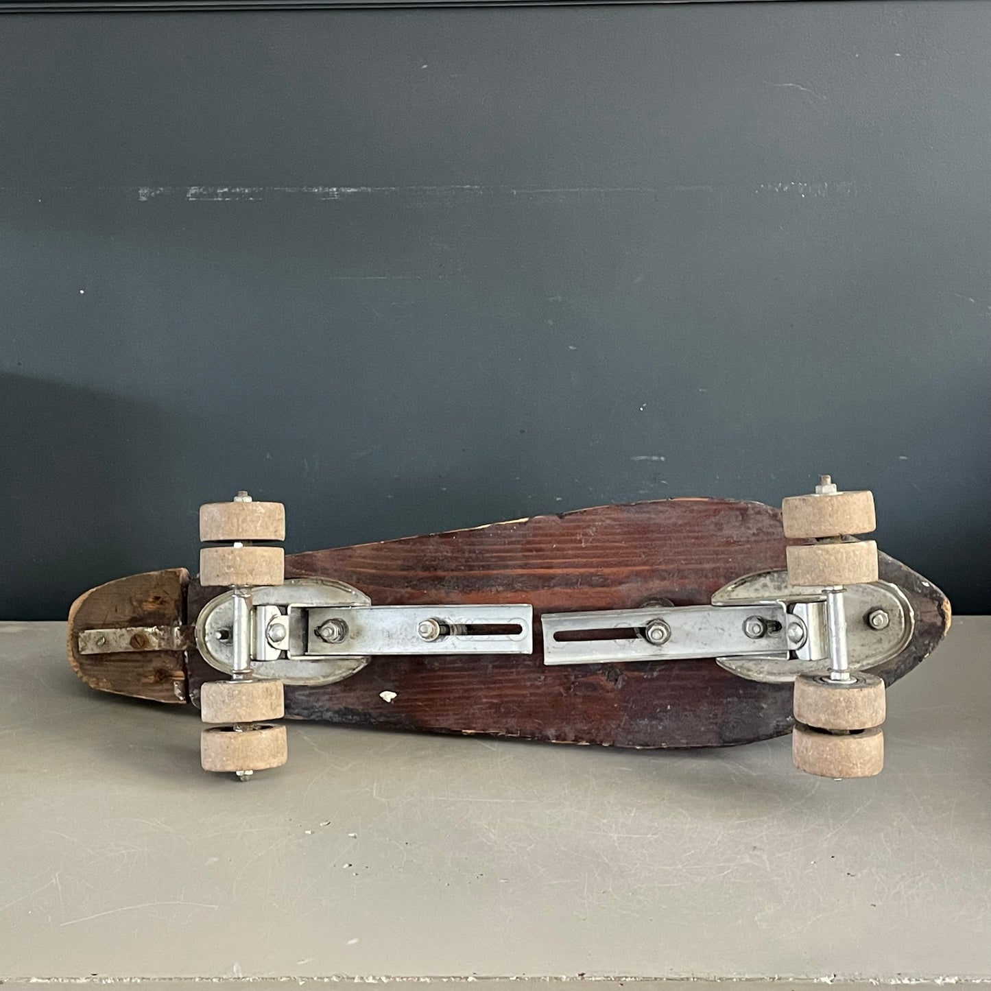 Skateboard en bois années 50 - Ref 1082