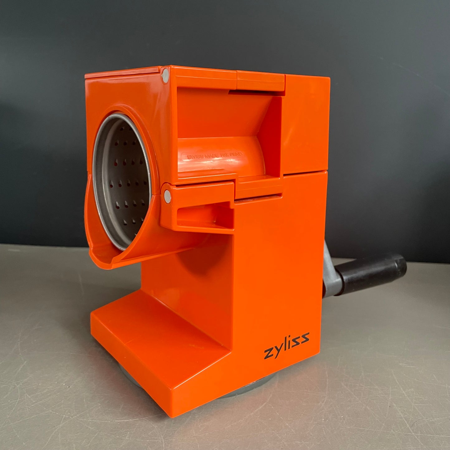 Râpe à tambour vintage Zyliss orange - Ref 925