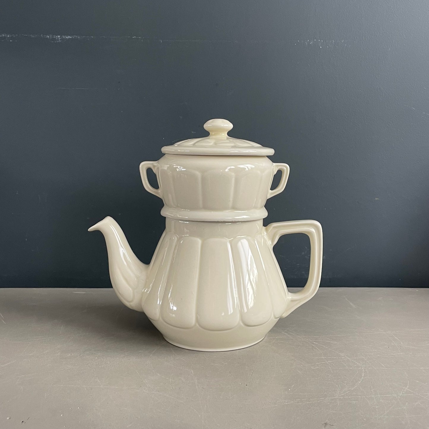 Cafetière ancienne avec filtre en céramique - Ref 1174