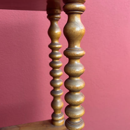 Étagère en noyer en bois perlé - Ref 1240