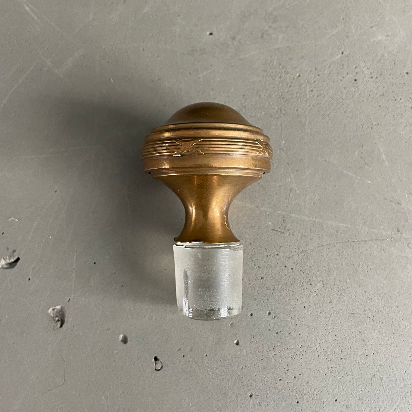 Bouteille flacon en verre ciselé et cuivre - Ref 1178