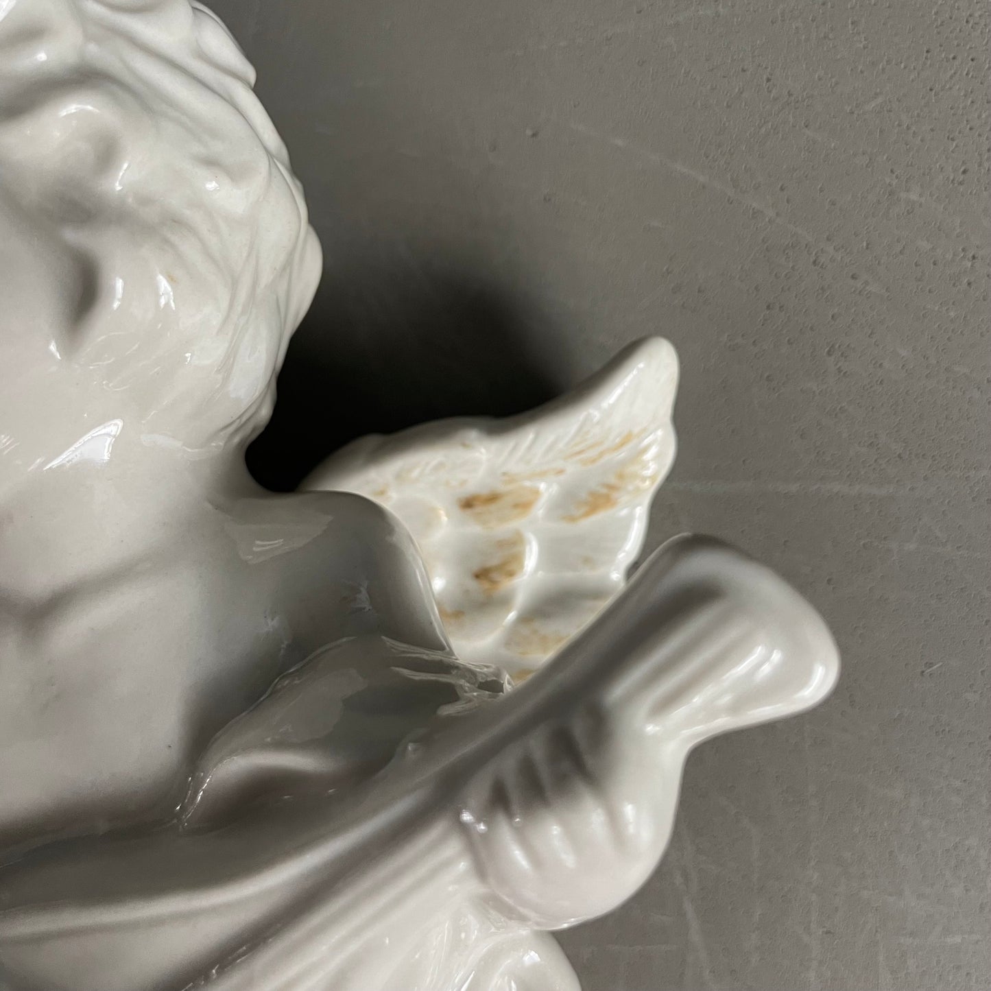 Paire d’anges en porcelaine à suspendre - Ref 1154
