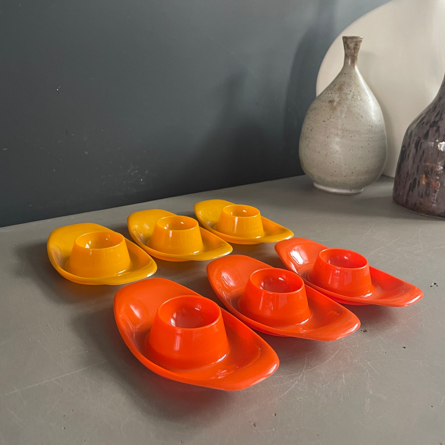 Lot de 9 coquetiers vintage en plastique - Ref 926