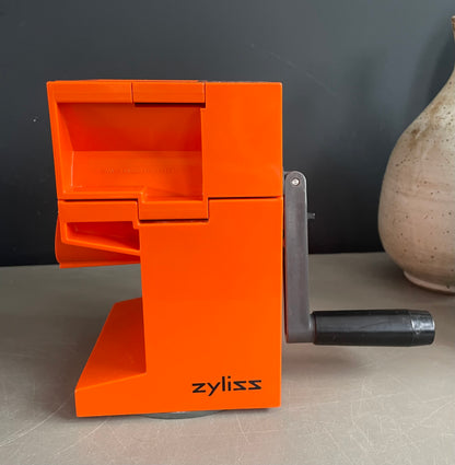 Râpe à tambour vintage Zyliss orange - Ref 925