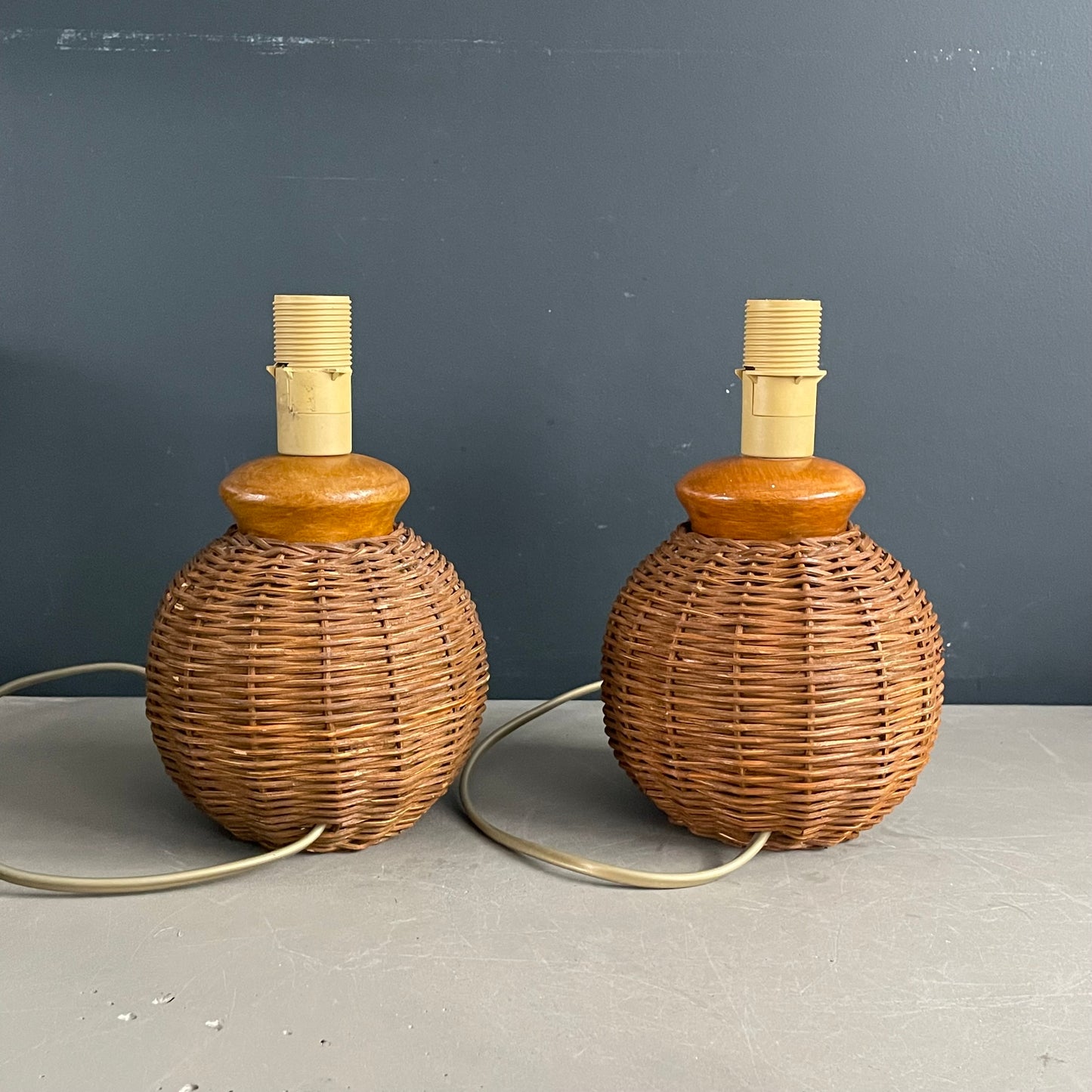 Paire de pieds de lampe boules en rotin - Ref 1186