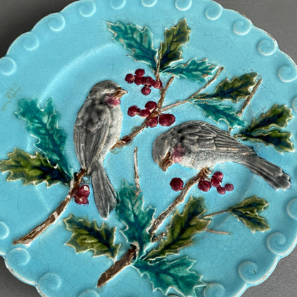 Assiette oiseaux et houx en majolique Sarreguemines XIXème - Barbotine - Ref 1158