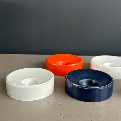 Lot de 7 coquetiers vintage en plastique - Ref 1333