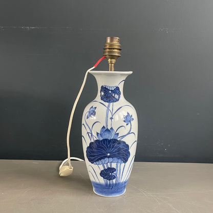 Pied de lampe asiatique en porcelaine peinte à la main - Ref 1106