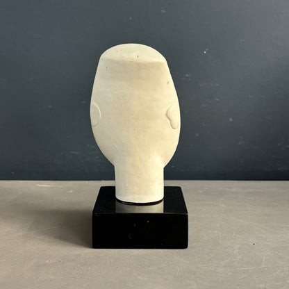Tête en plâtre - Sculpture sur socle - Ref 1302