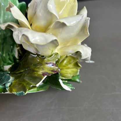 Bougeoir roses en barbotine de porcelaine - Capodimonte Italie - Ref 1378