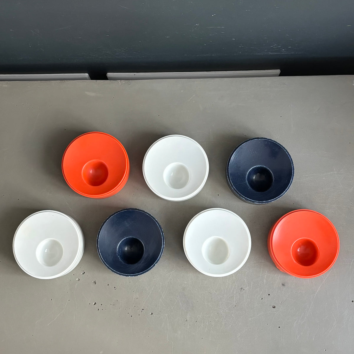 Lot de 7 coquetiers vintage en plastique - Ref 1333