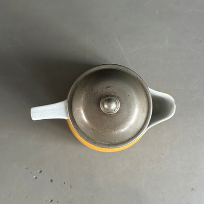 Théière ancienne en faïence et couvercle-filtre en étain - Ref 1250